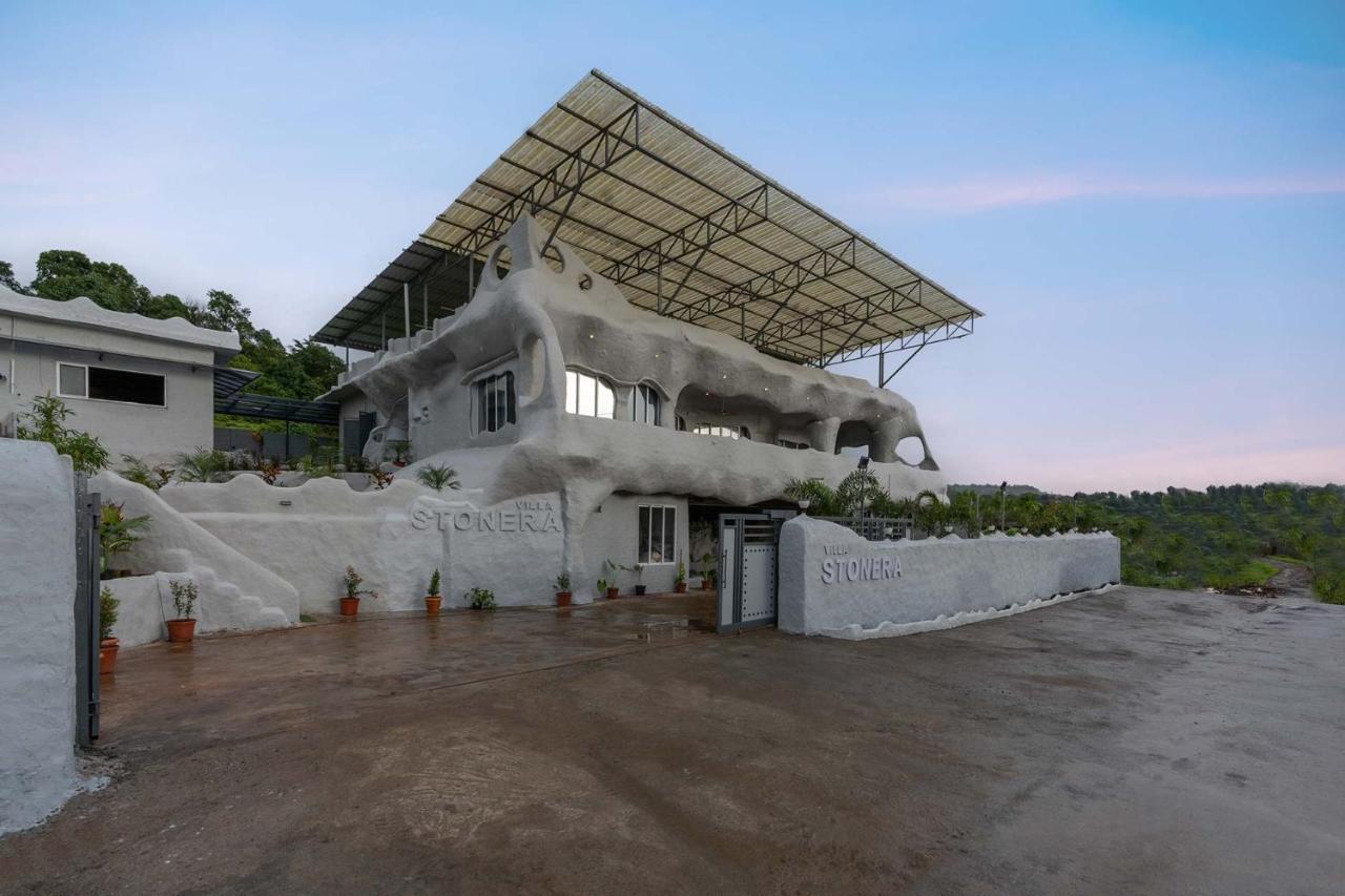 Stonera: Mountain Retreat With Indoor Pool & Outdoor Firepit Villa