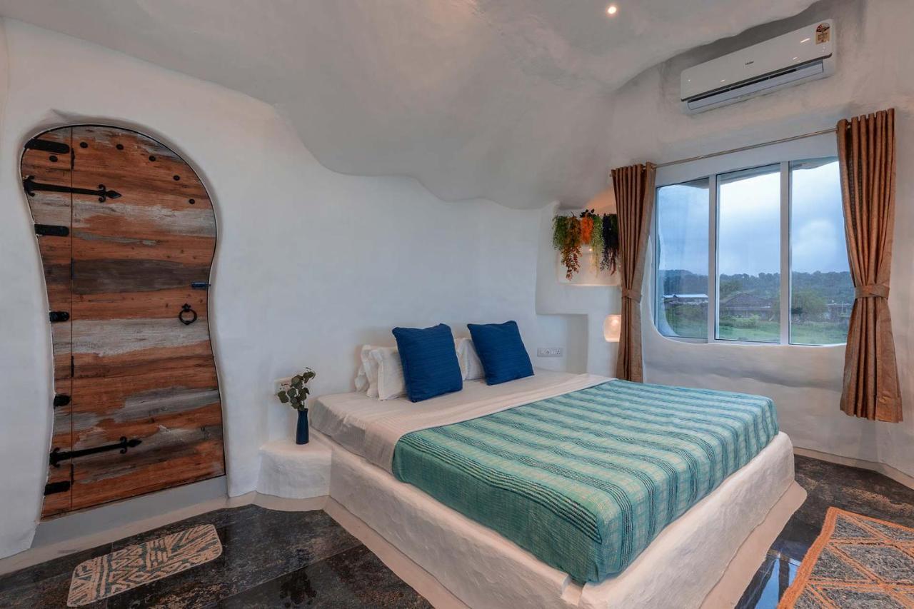 Stonera: Mountain Retreat With Indoor Pool & Outdoor Firepit * Nashik