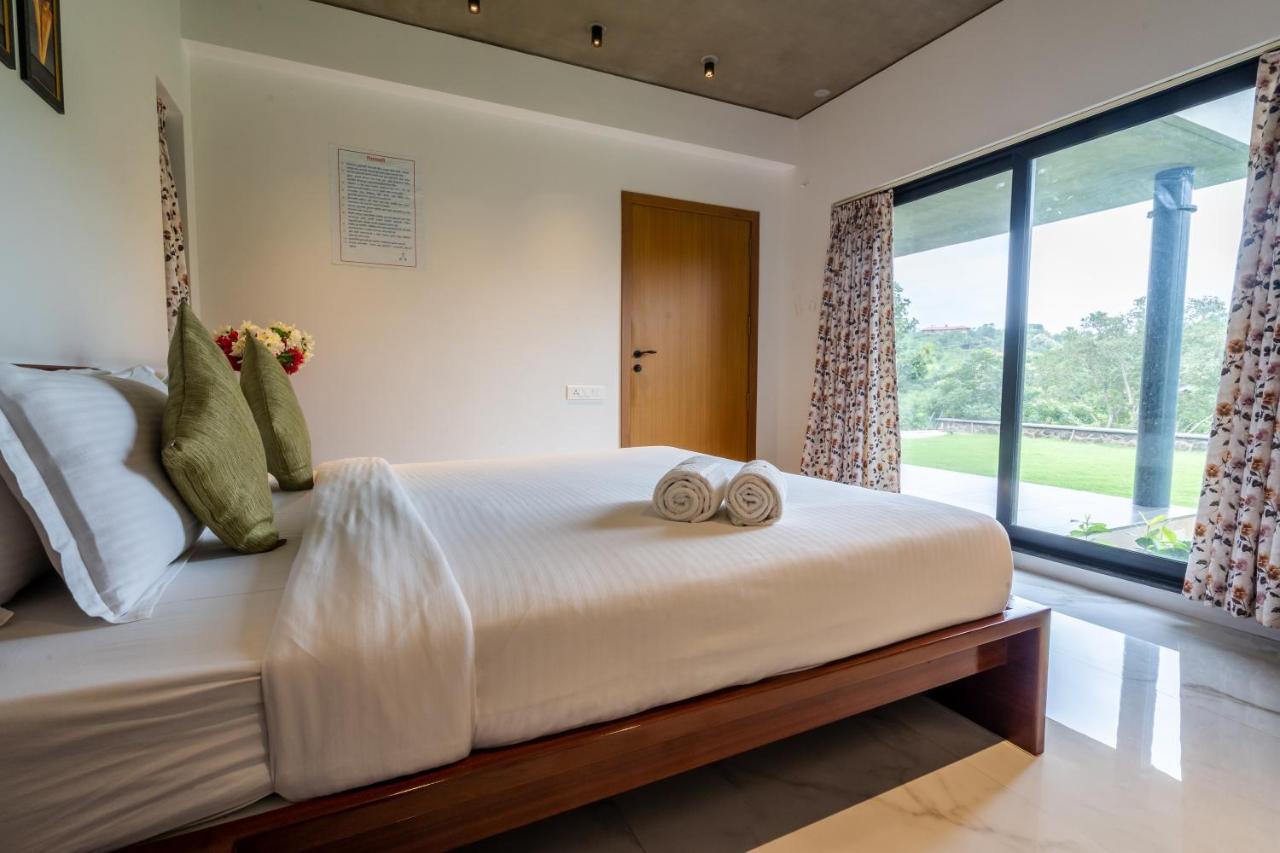 Villa Saffronstays Elysium *