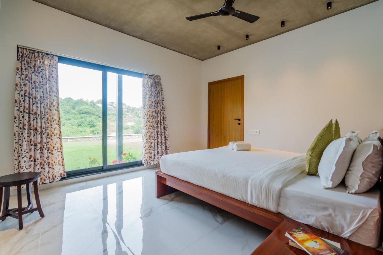 Villa Saffronstays Elysium