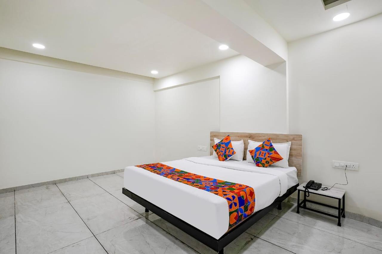 Bharti Sankul Hotel *