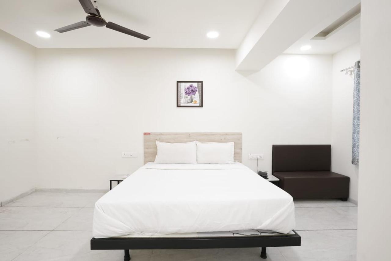 Hotel Bharti Sankul *