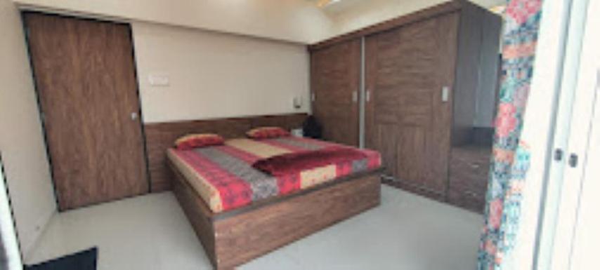 Hotel Monarch Holidays,nashik