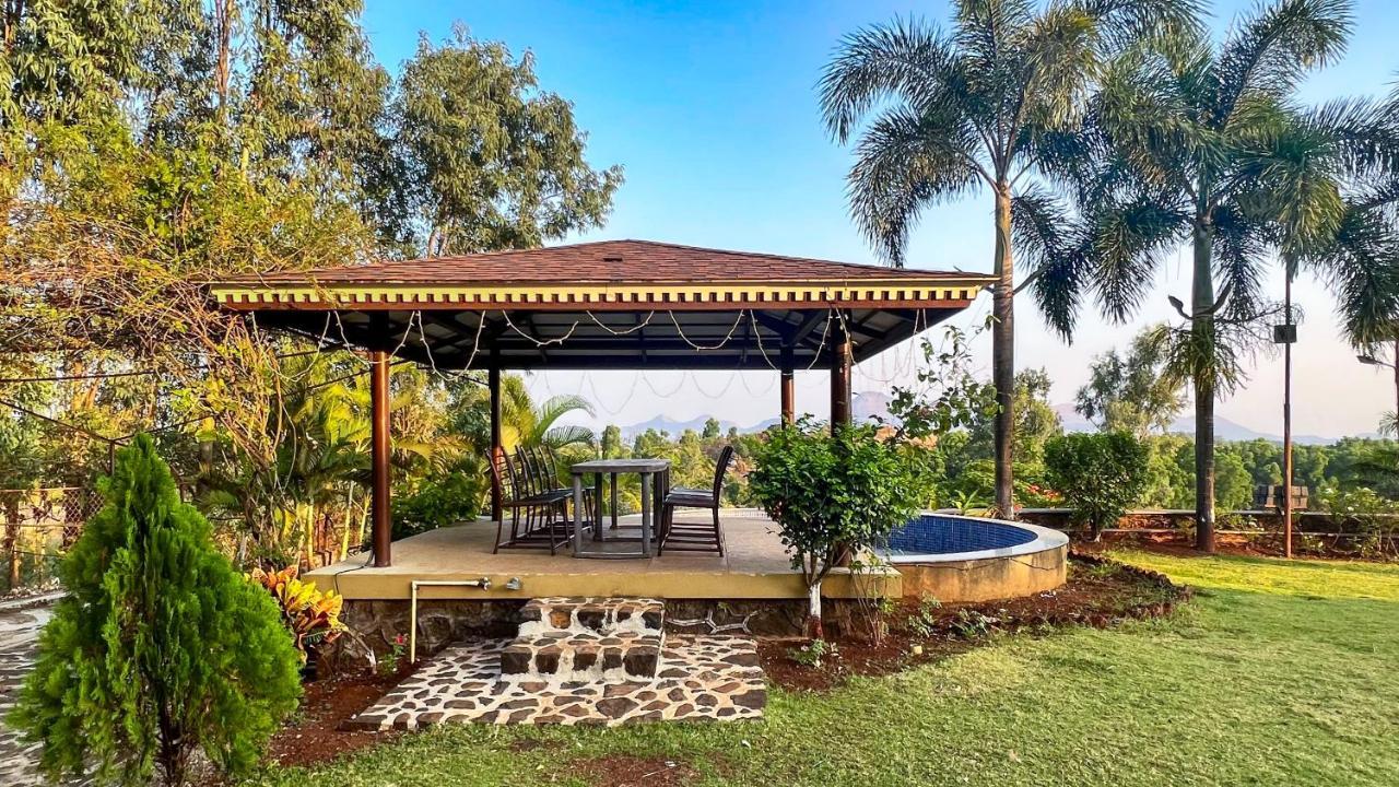 Villa Lakeside Paradise