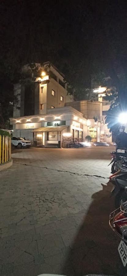 Grape City,nashik Hotel 4*