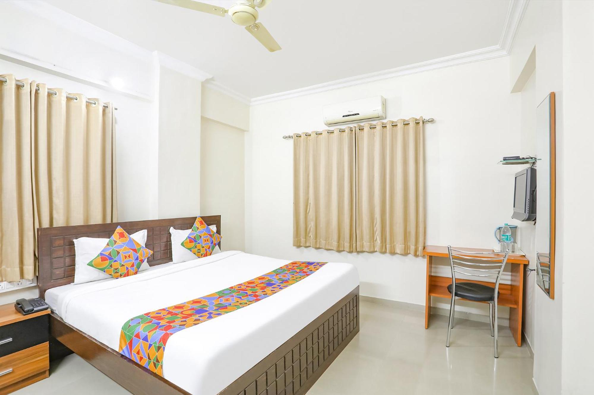 Hotel Fabhotel Gajanan Pride 3*