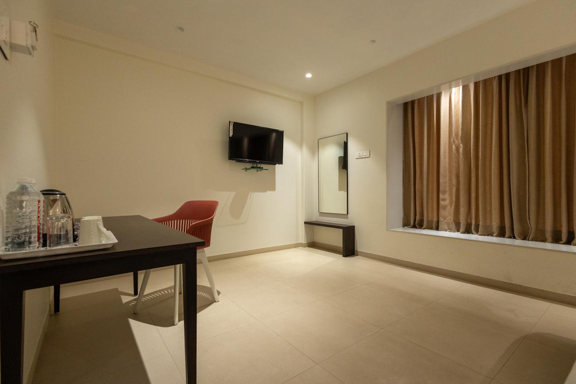 Freesia Residency By Express Hotel 3*