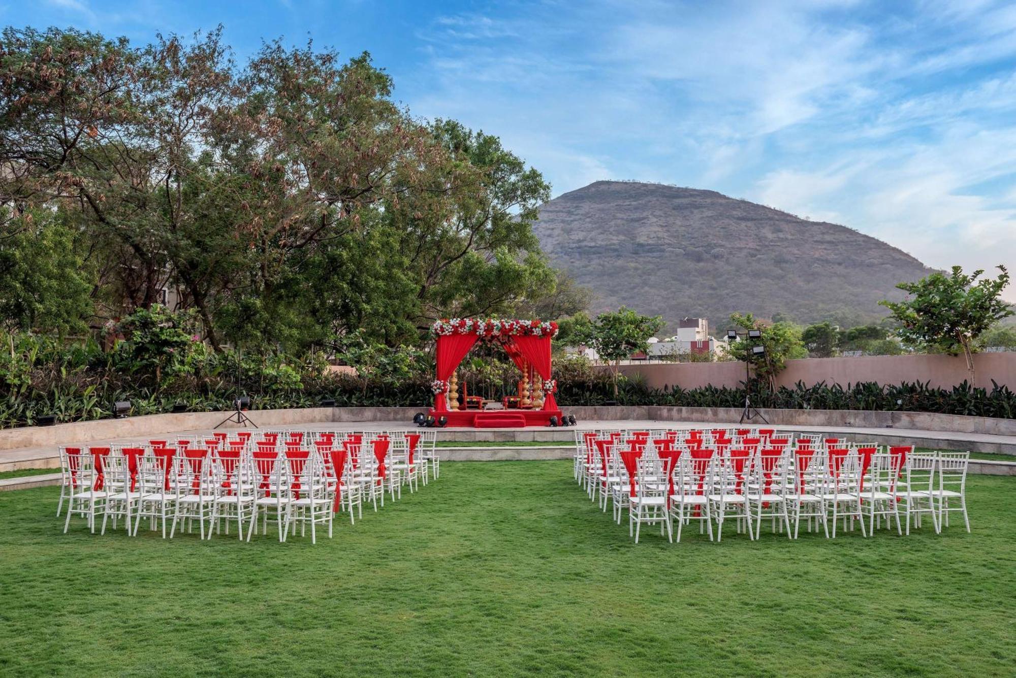 Hotel Radisson Blu & Spa, Nashik