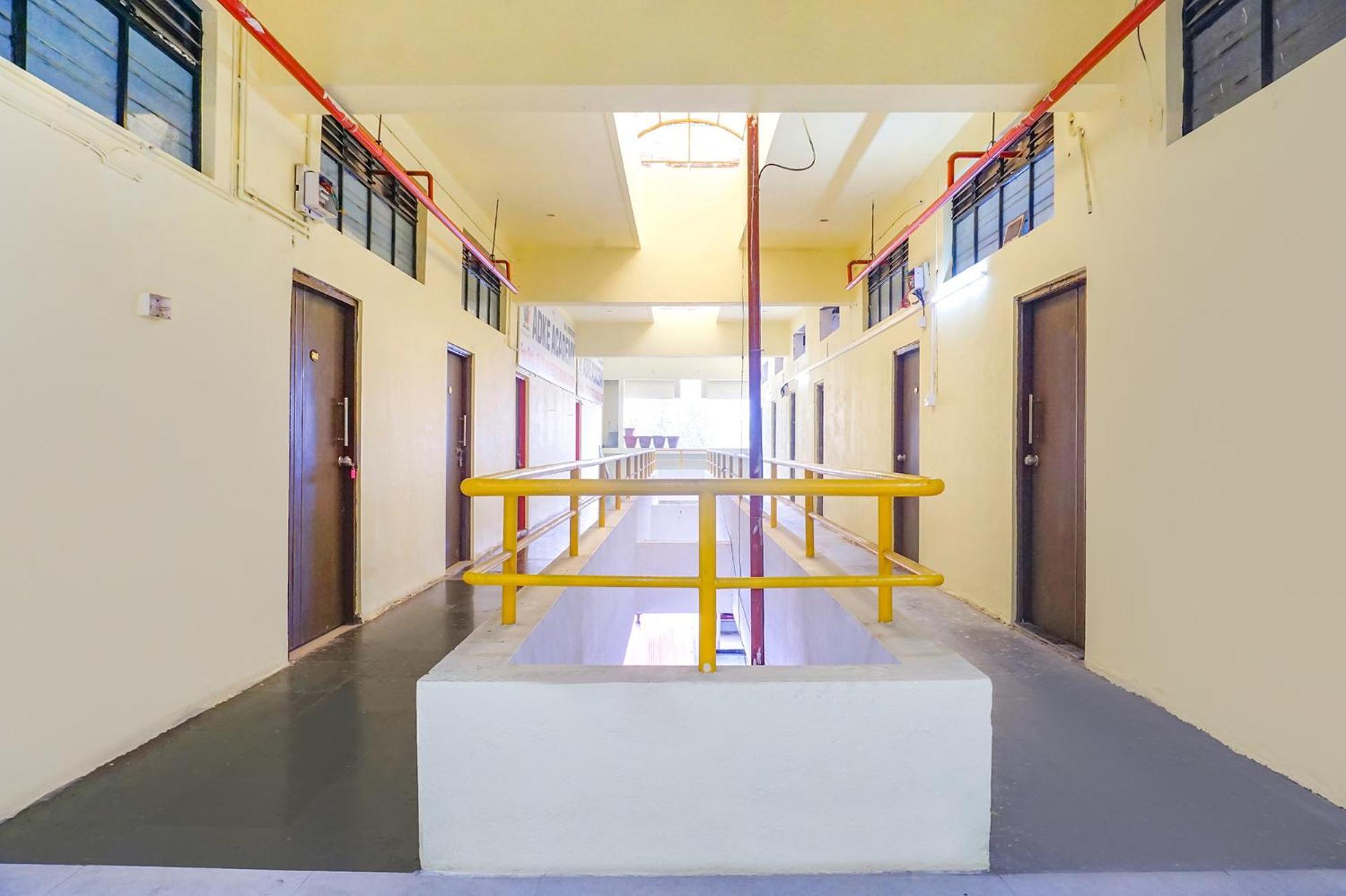 Fabhotel Om Sai - Nr Railway Station Nashik