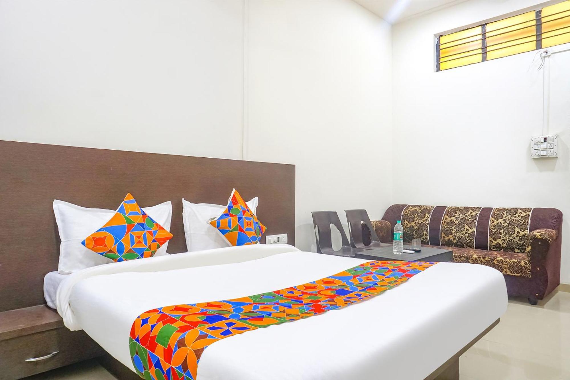 Fabhotel Om Sai - Nr Railway Station 3*