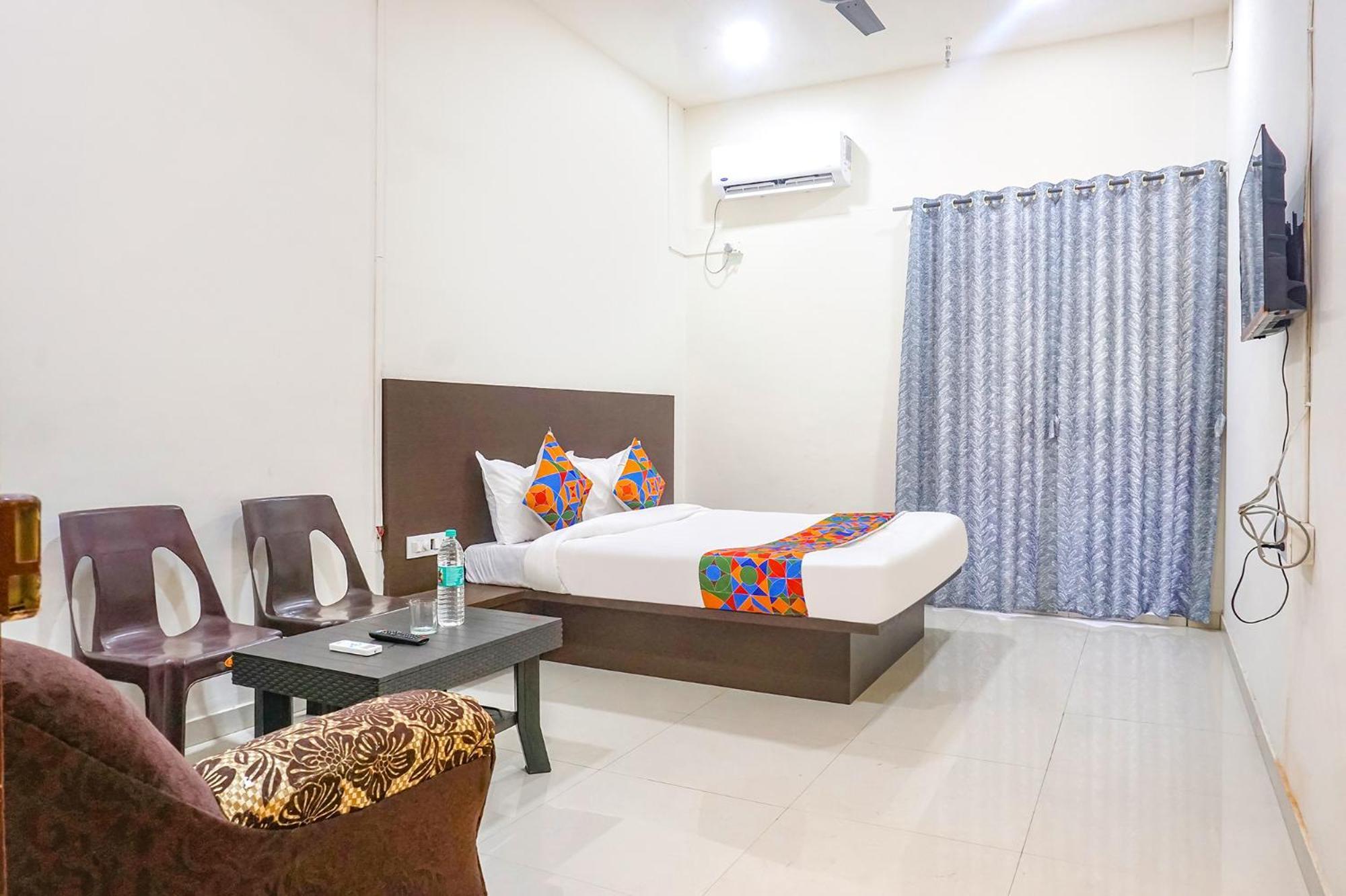 Fabhotel Om Sai - Nr Railway Station Hotel Nashik