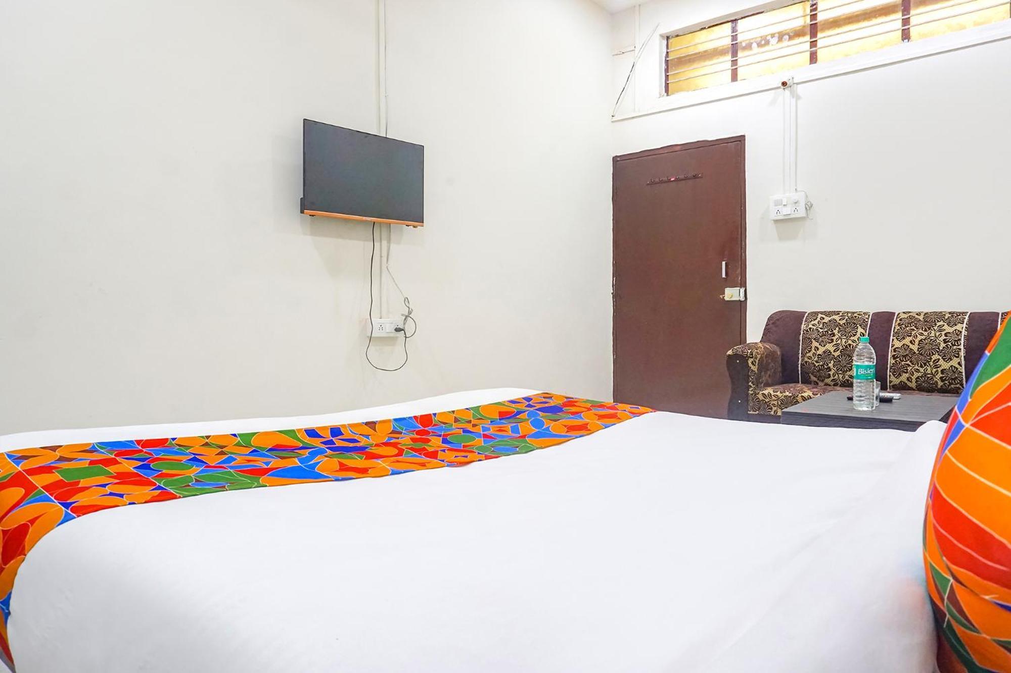 Fabhotel Om Sai - Nr Railway Station Hotel