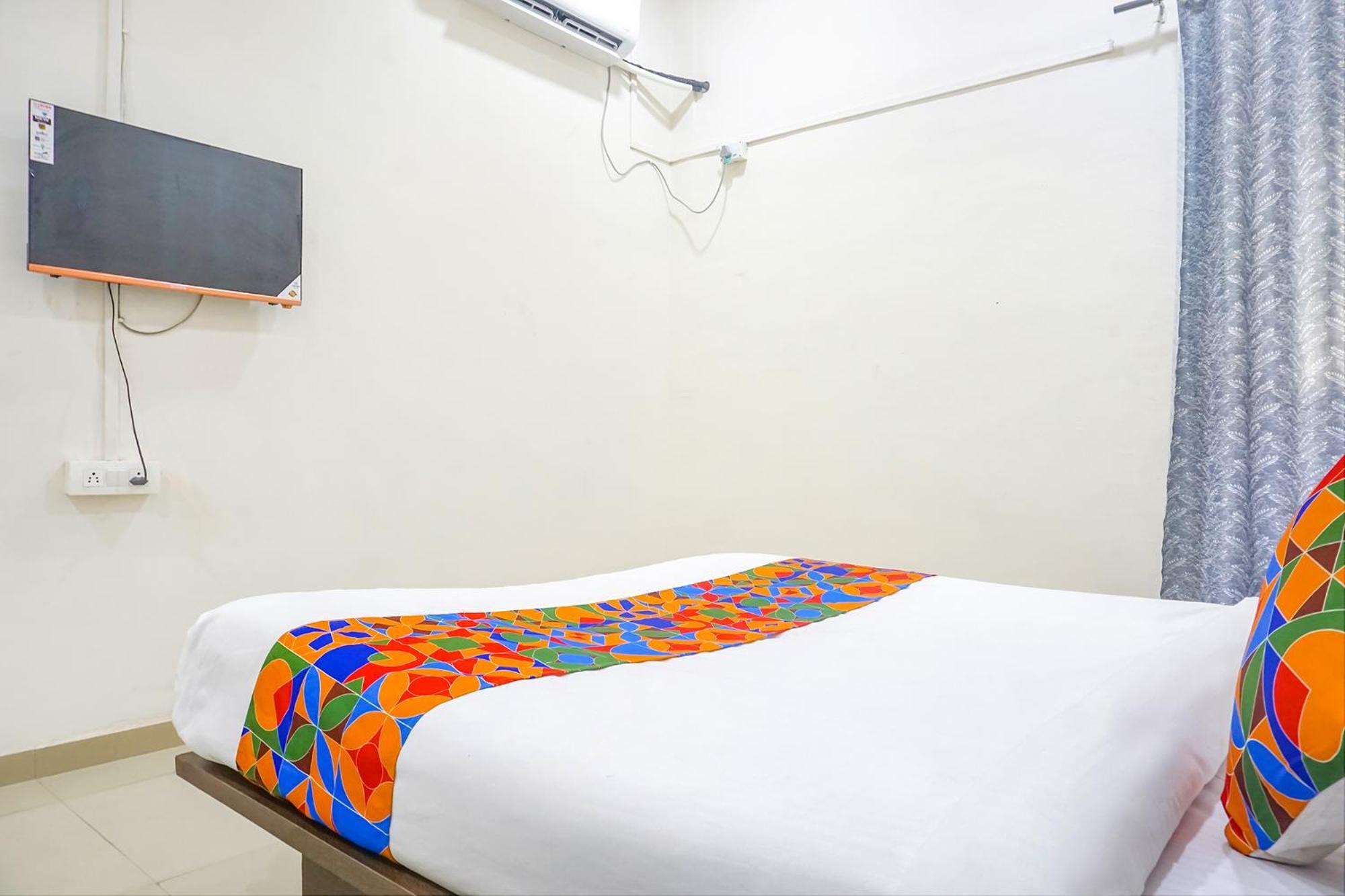 Fabhotel Om Sai - Nr Railway Station Nashik
