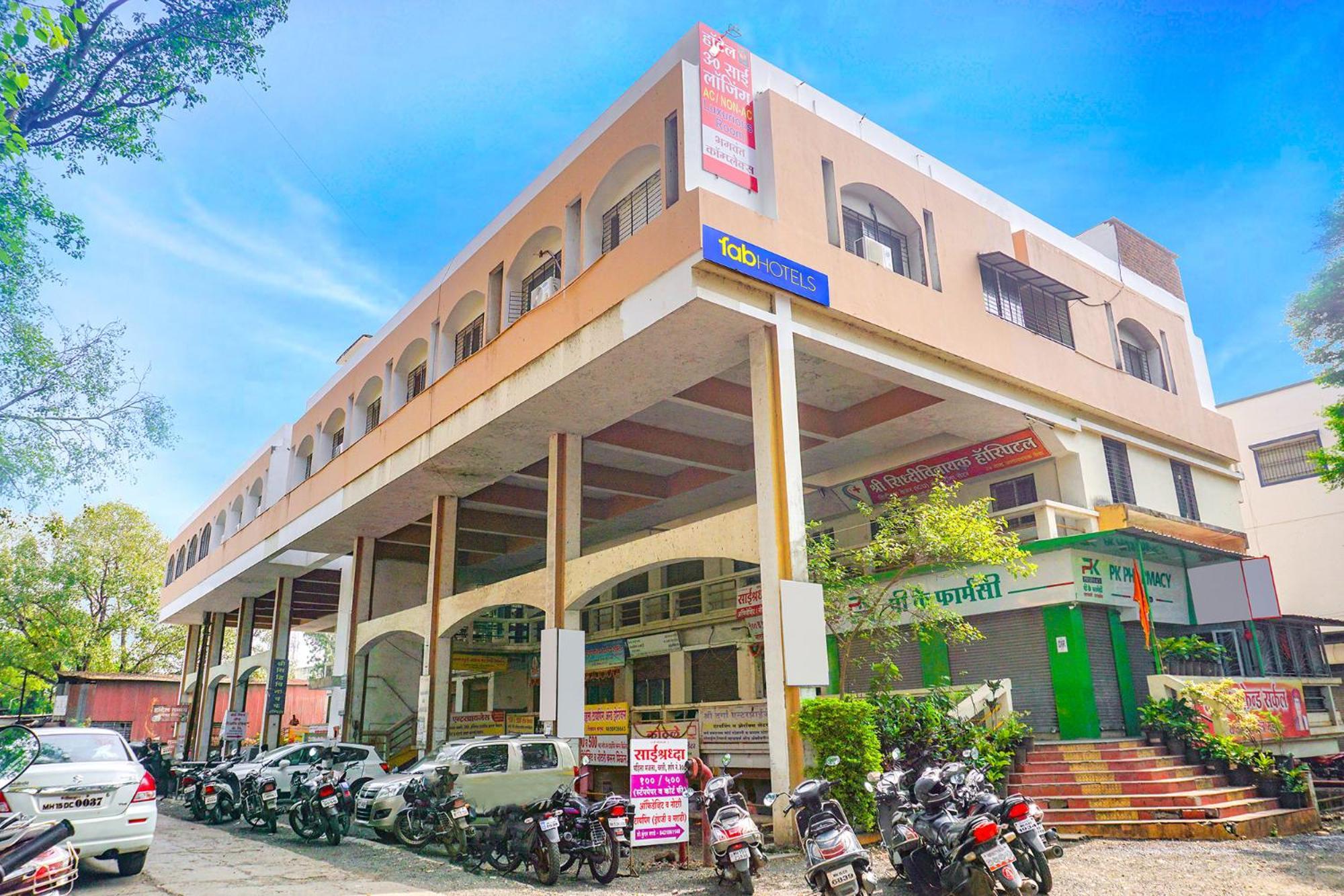 Fabhotel Om Sai - Nr Railway Station