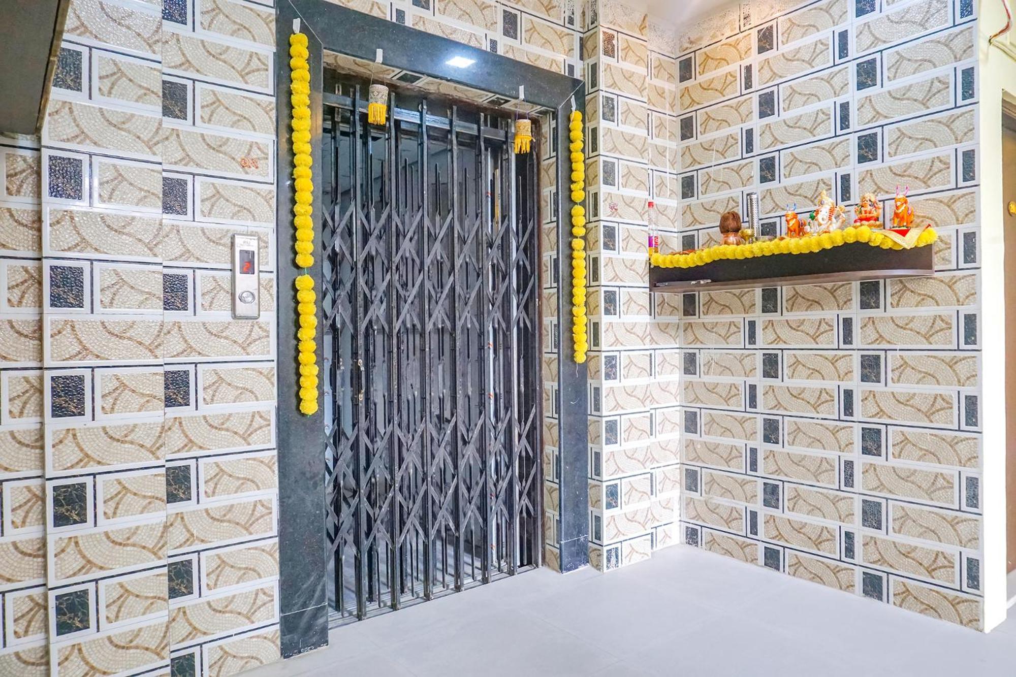Fabhotel Om Sai - Nr Railway Station Hotel 3*