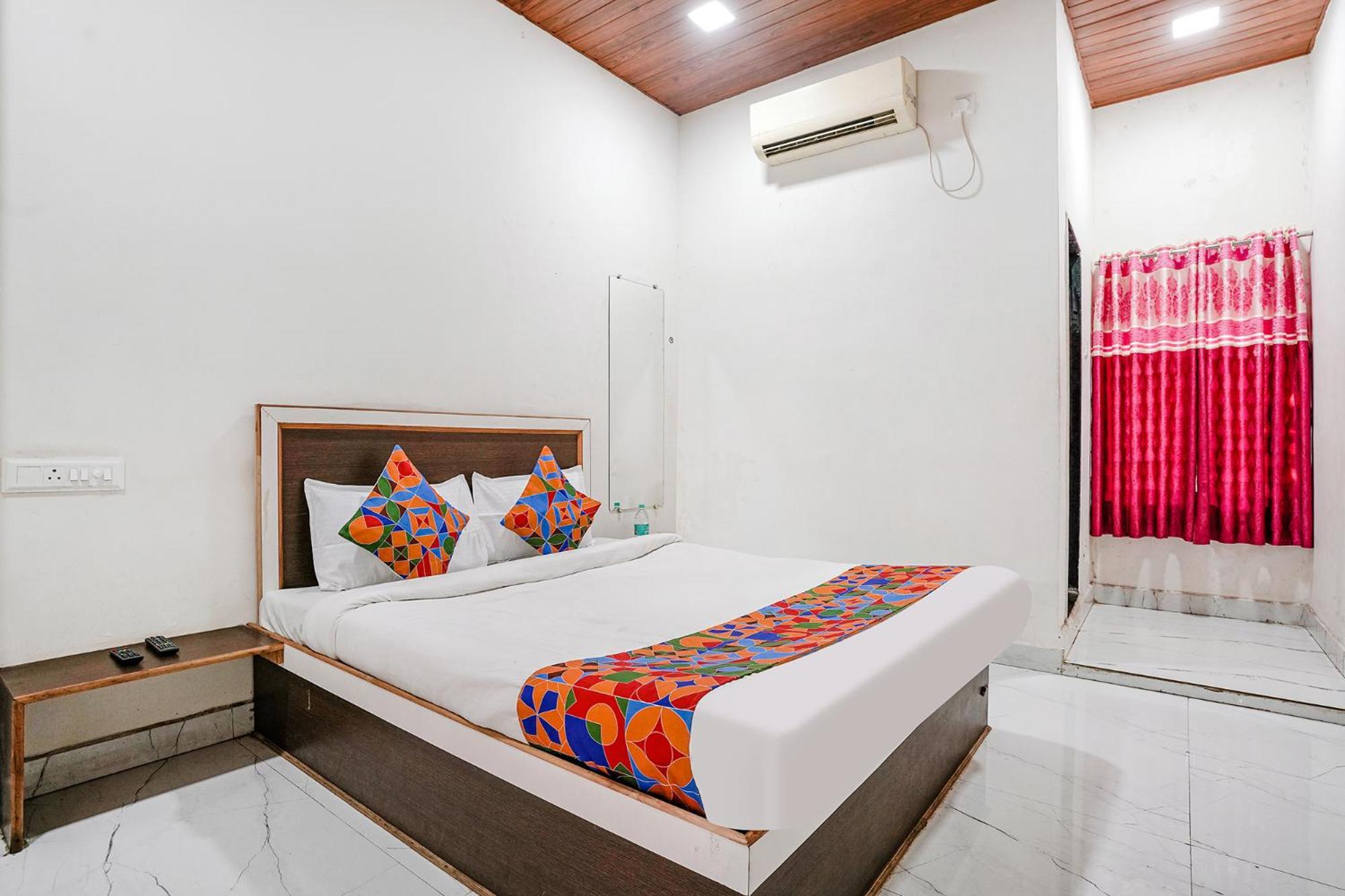 Hotel Fabexpress Sai I - Nr Railway Station 3*