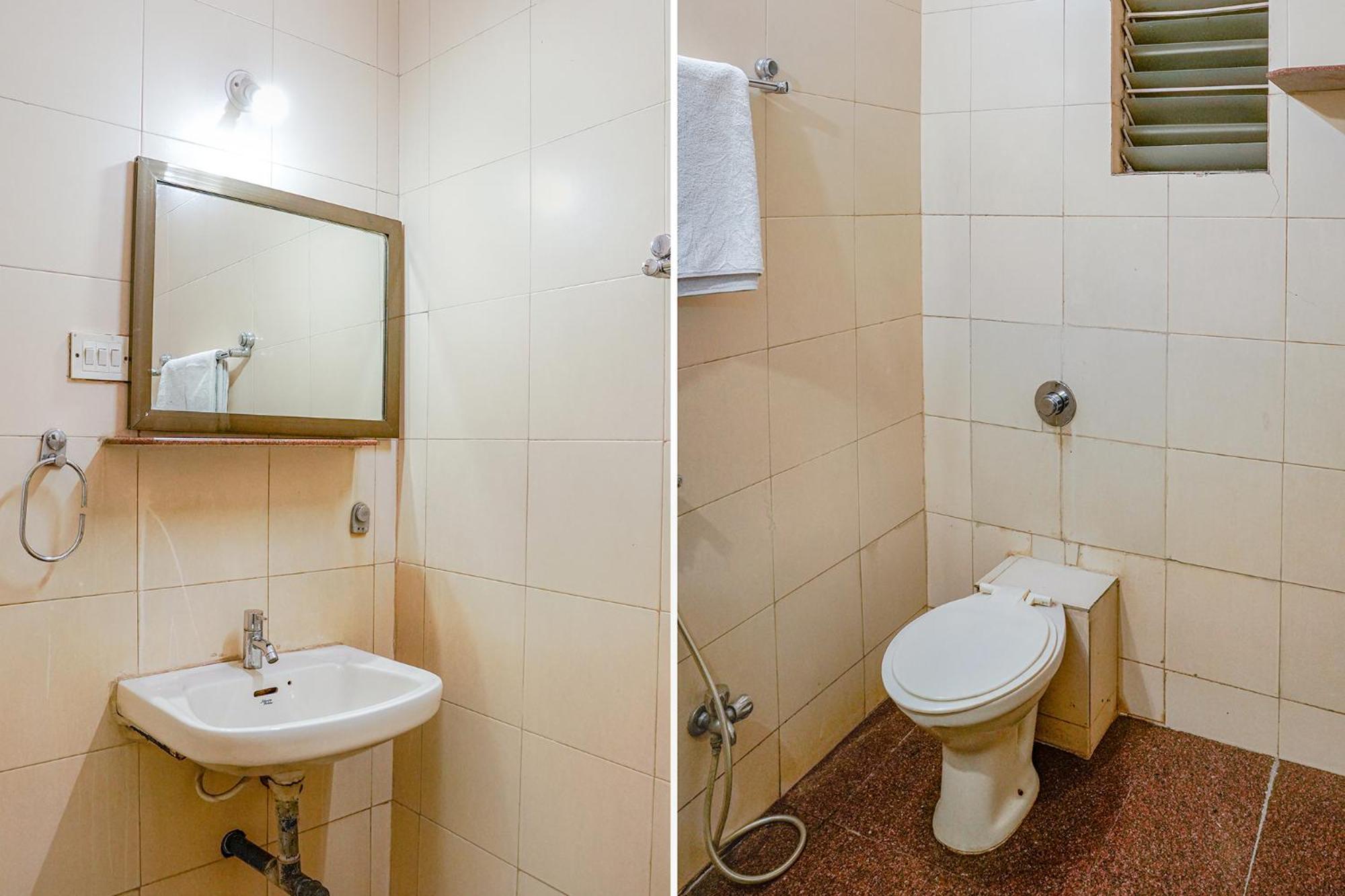 Fabexpress Shanti - Nr Vijay Mamta Theatre, Road 3*