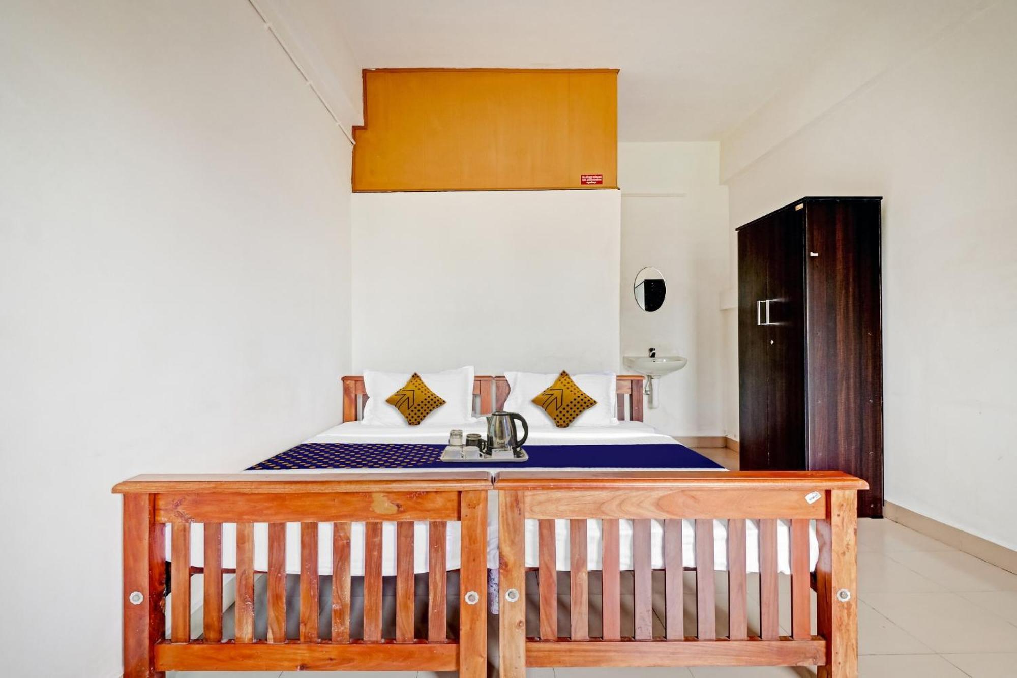 Hotel Spot On Jayesh Nashik
