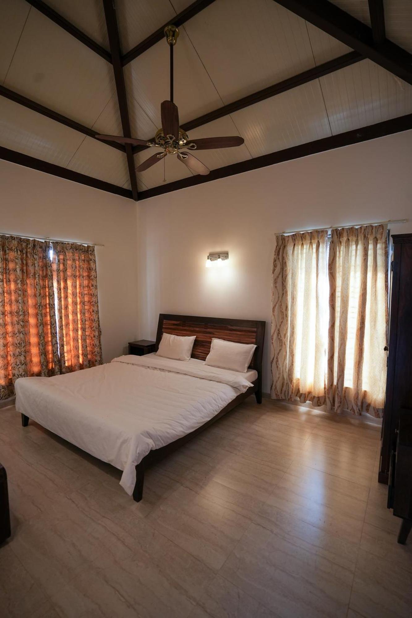 Hotel E&g Courts At Koroli Hill Station *