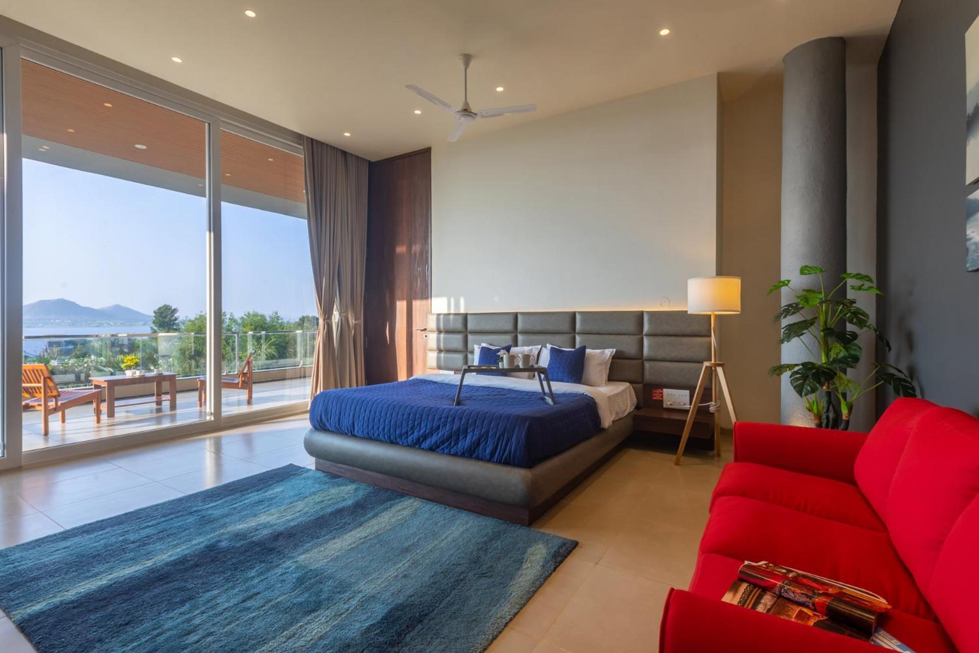 Stayvista's Watermark - Hillside Lakeview Retreat With Infinity Pool, Garden & Terrace - Near Nashik's Vineyard Haven Villa *