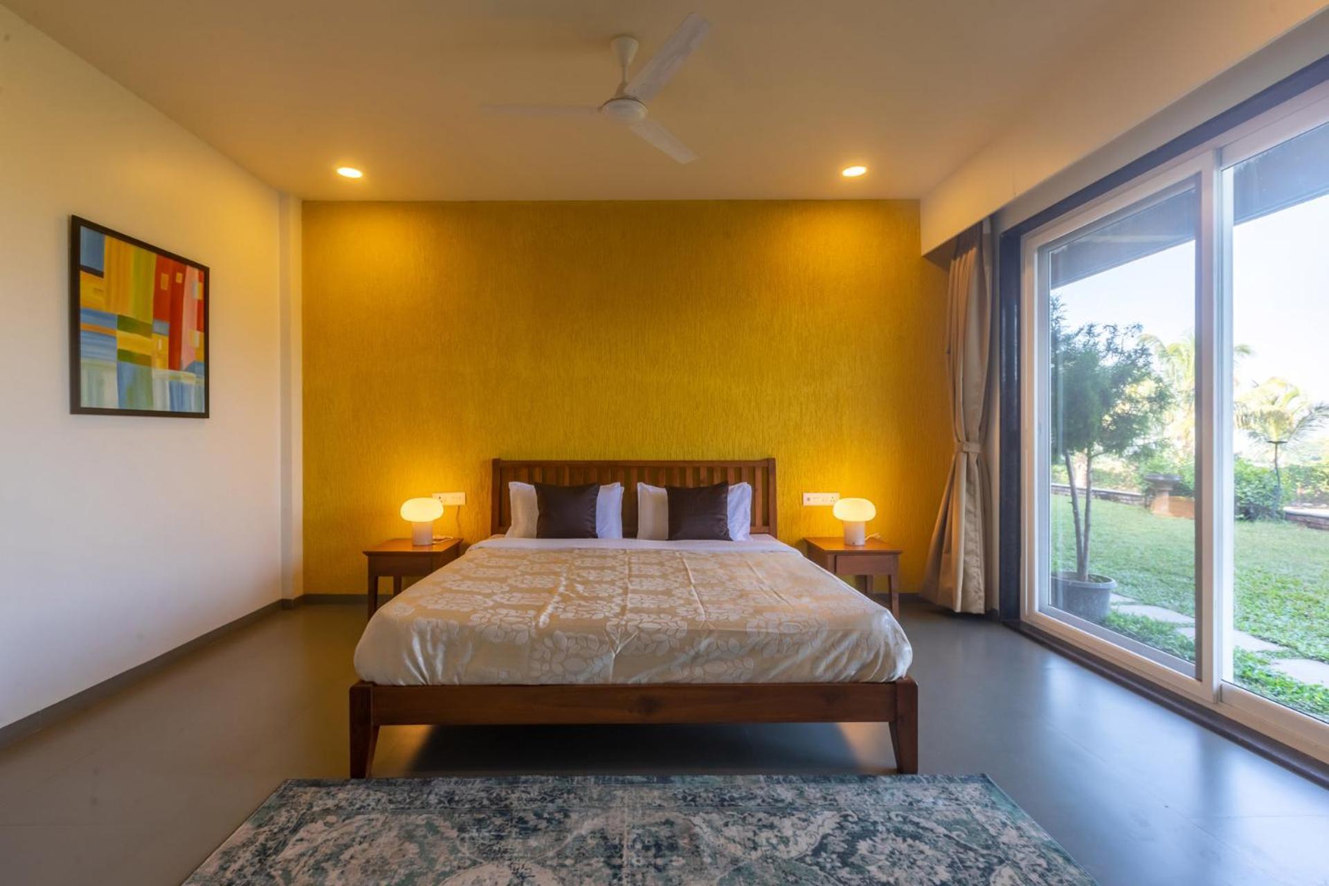 Stayvista's Watermark - Hillside Lakeview Retreat With Infinity Pool, Garden & Terrace - Near Nashik's Vineyard Haven Villa