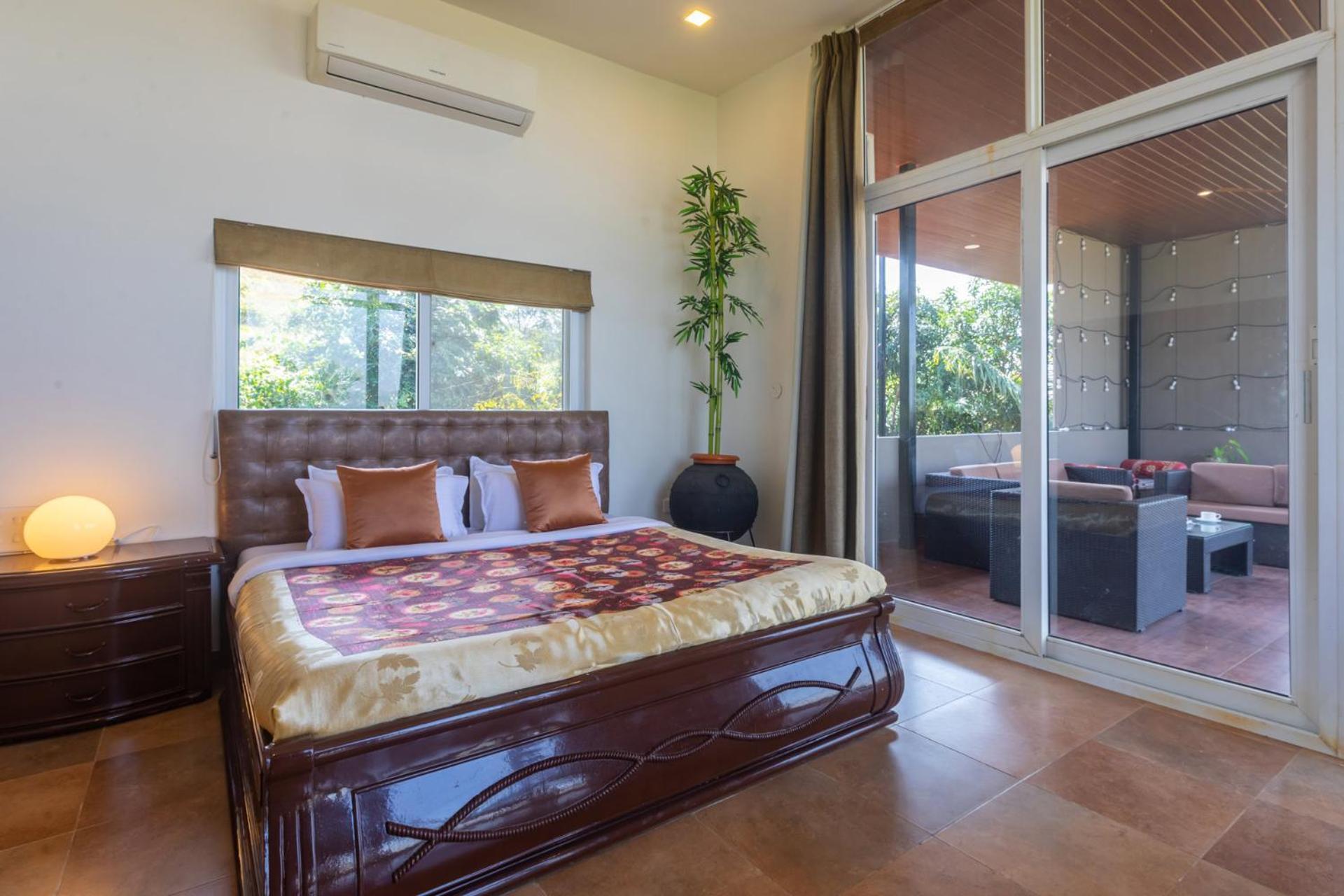 Villa Stayvista's Watermark - Hillside Lakeview Retreat With Infinity Pool, Garden & Terrace - Near Nashik's Vineyard Haven