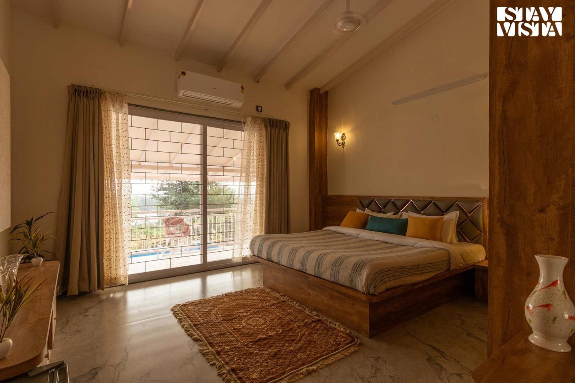 Stayvista's Harvest Haven - Pool-view With Deck & Machan Near Sula * Nashik