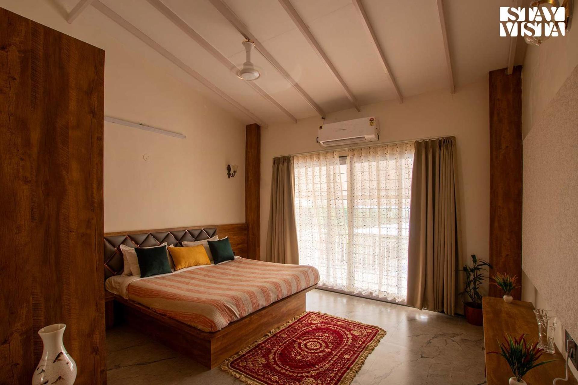 Villa Stayvista's Harvest Haven - Pool-view With Deck & Machan Near Sula *