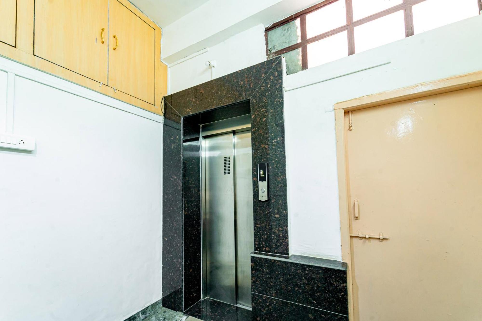 Hotel Itsy Mansi