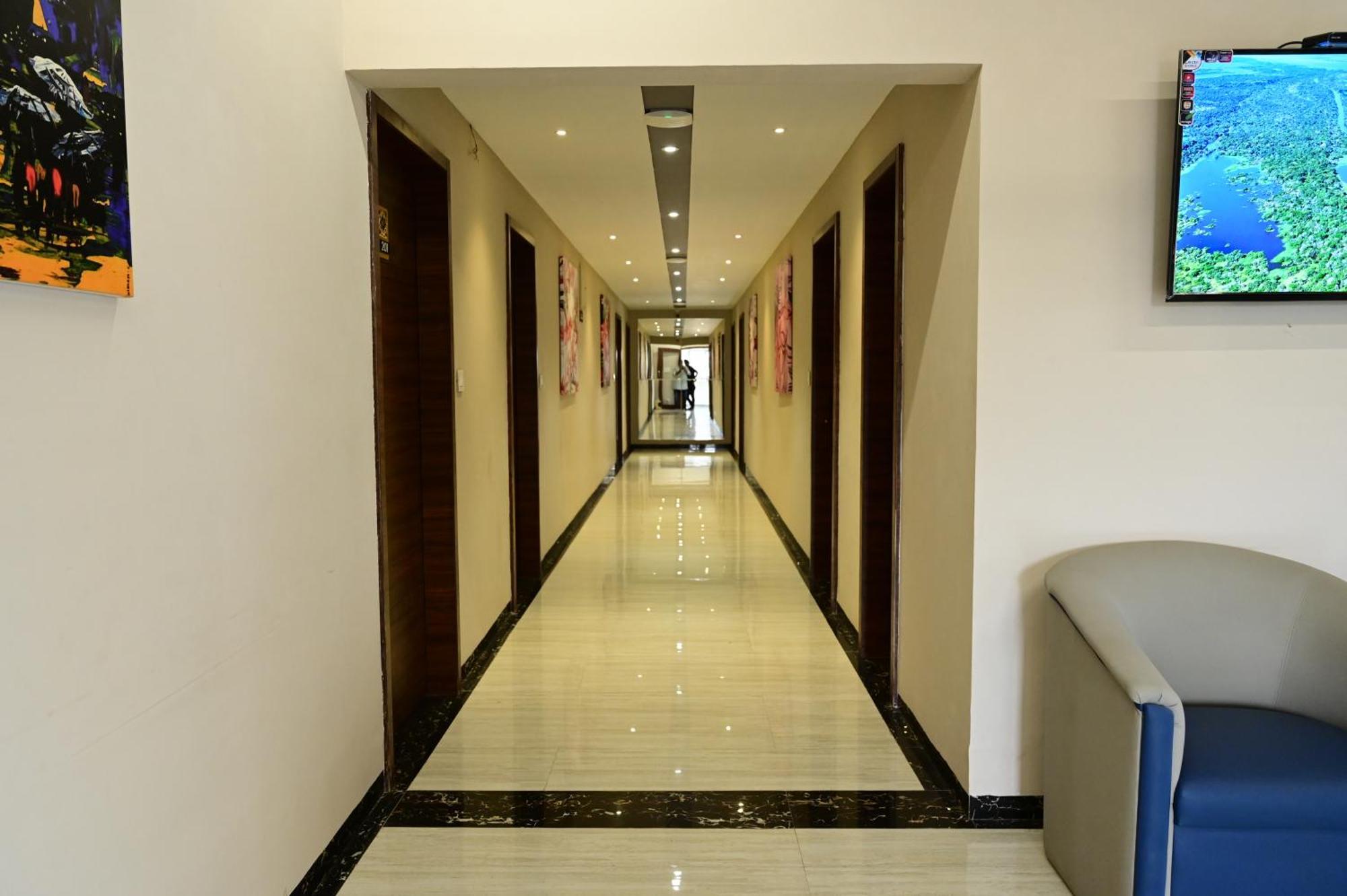 Hotel The One