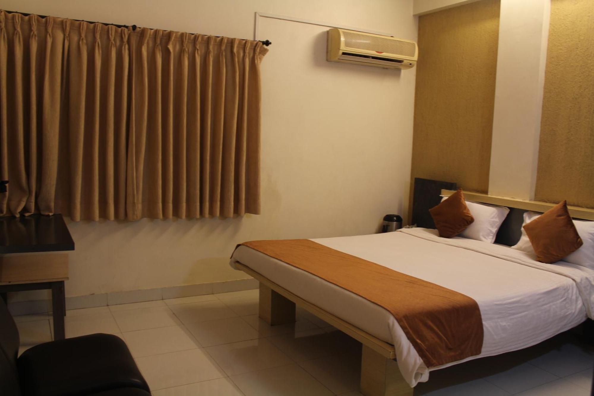 Hotel Cool Palace 2*