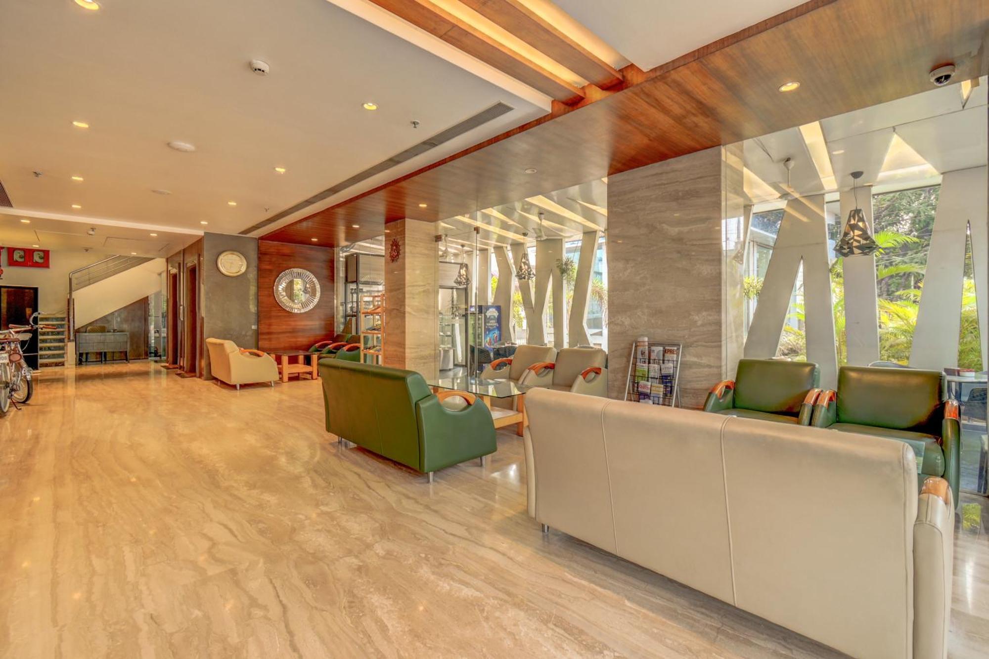 The Ssk Solitaire & Banquets Hotel 3*