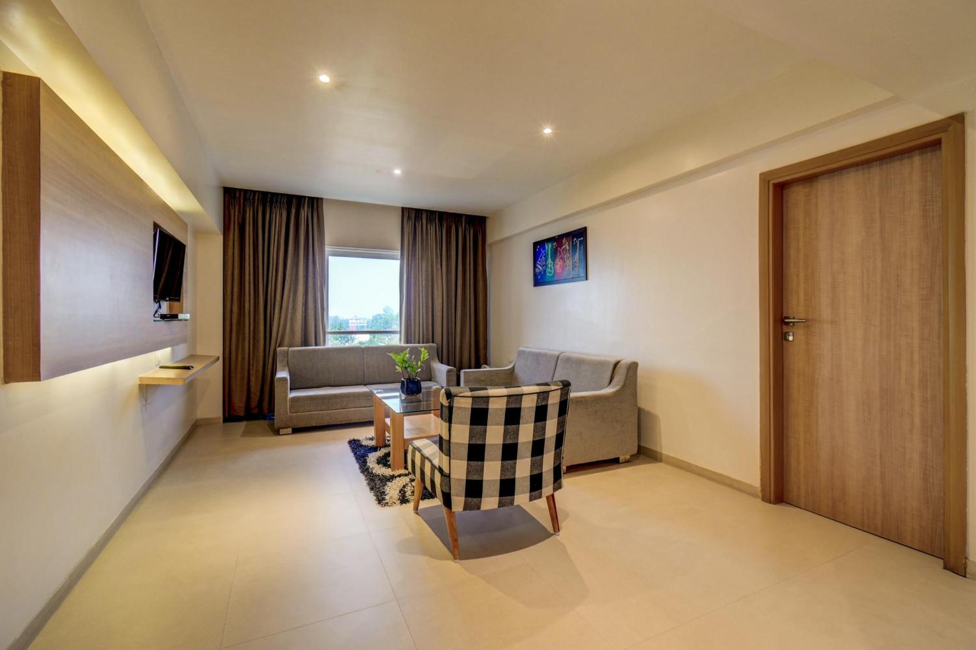 Hotel The Ssk Solitaire & Banquets 3*