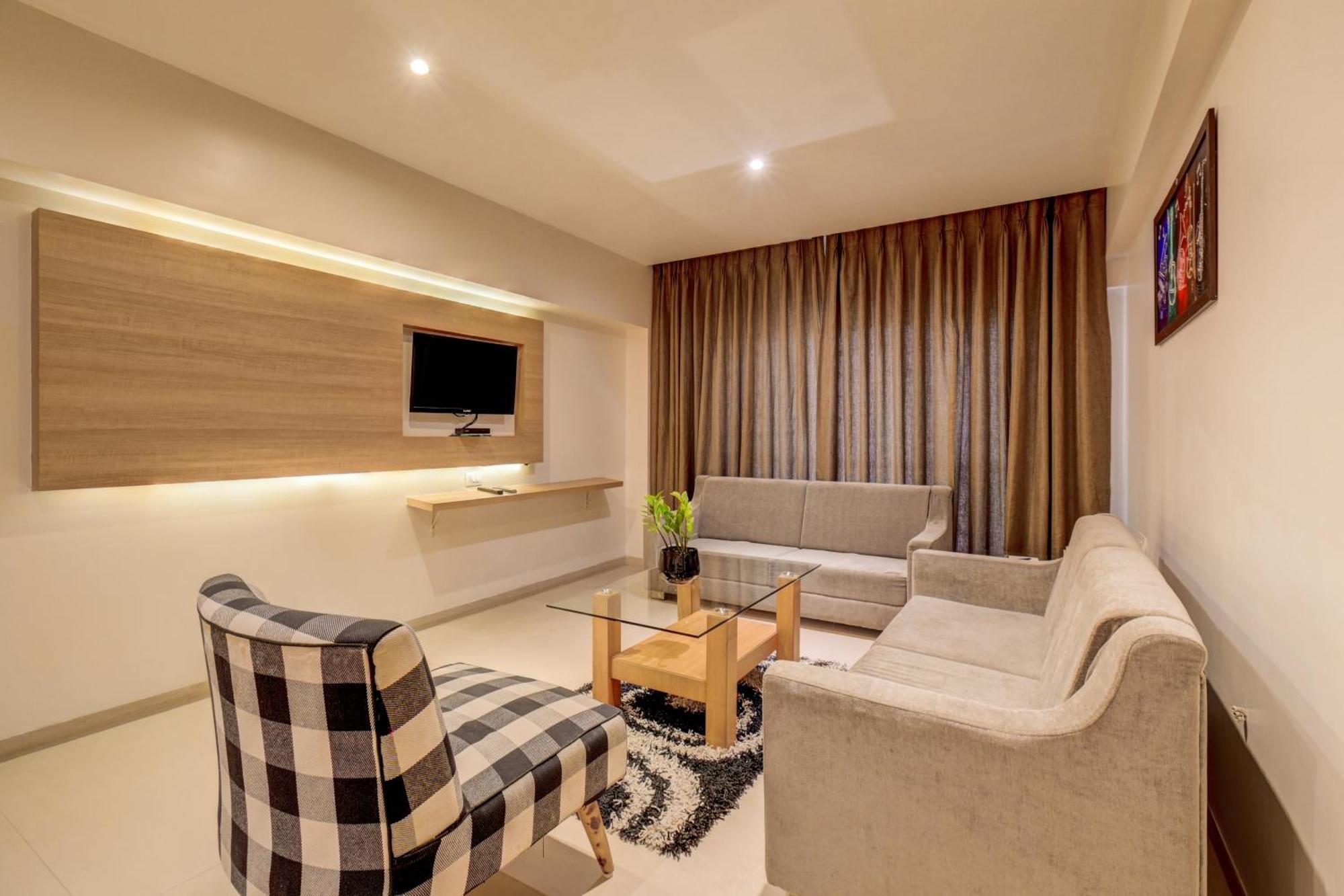 The Ssk Solitaire & Banquets Hotel