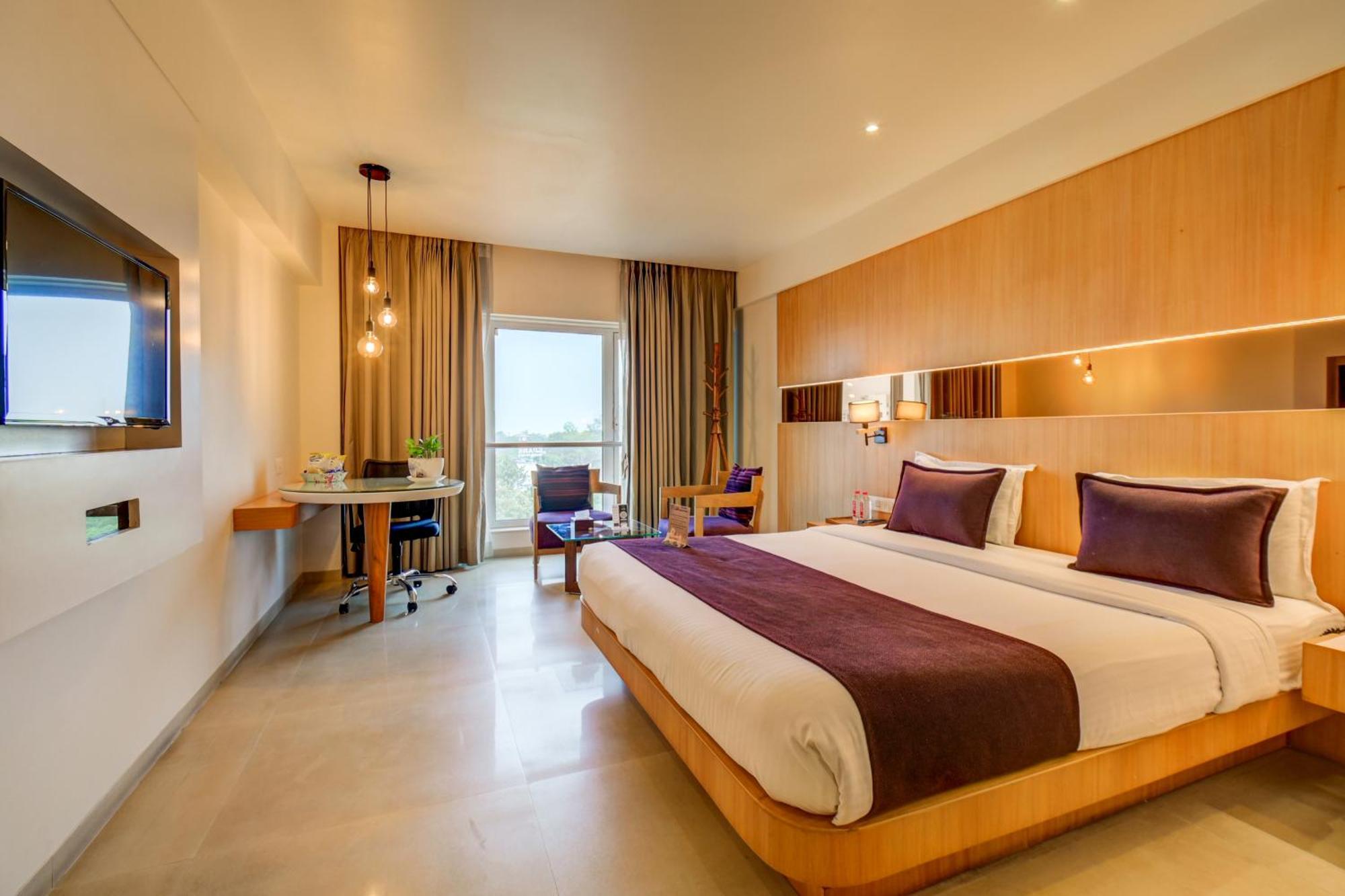 The Ssk Solitaire & Banquets Hotel