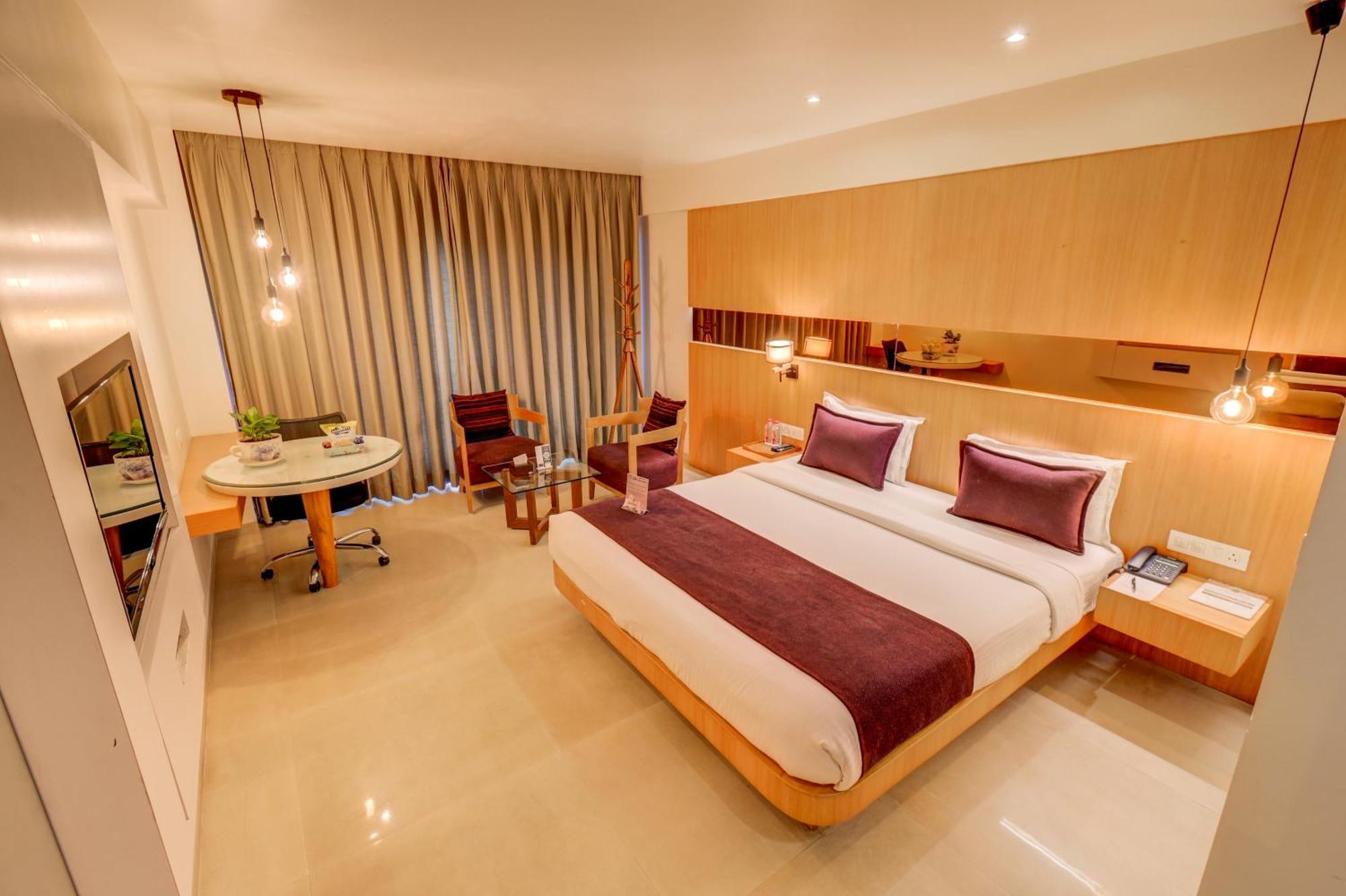 The Ssk Solitaire & Banquets Nashik