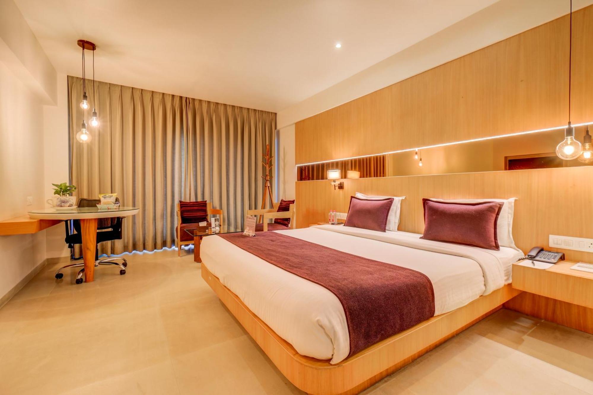The Ssk Solitaire & Banquets Hotel Nashik