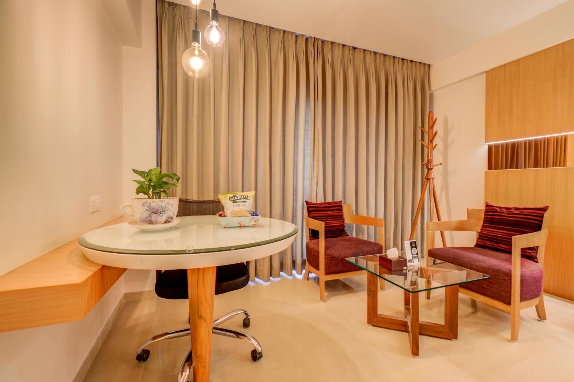 The Ssk Solitaire & Banquets Hotel 3*
