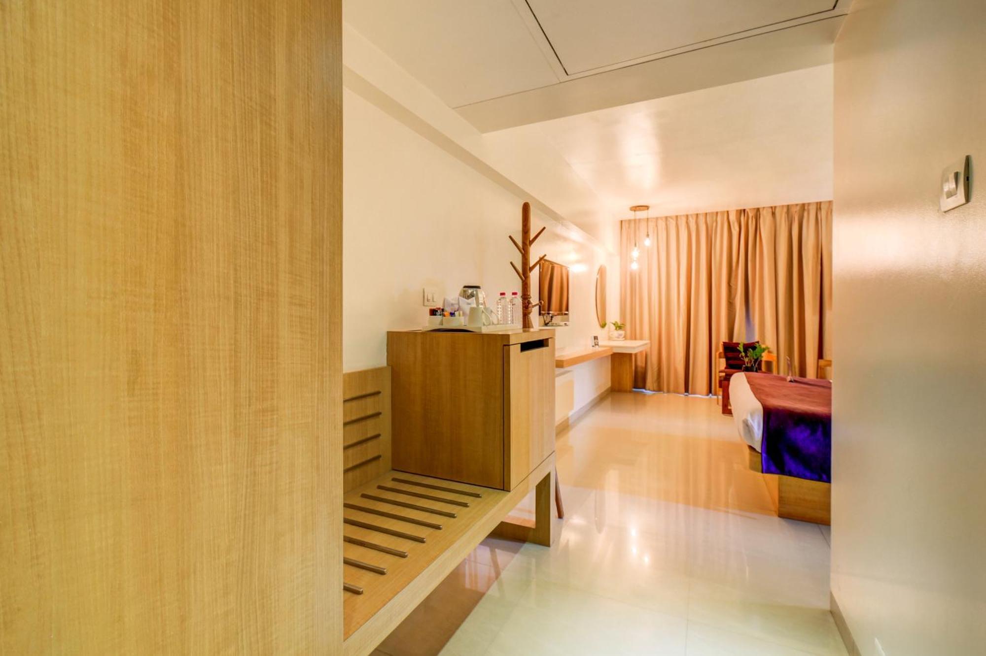 The Ssk Solitaire & Banquets Hotel 3*