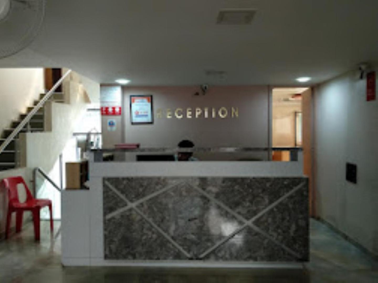 Avanti, Hotel