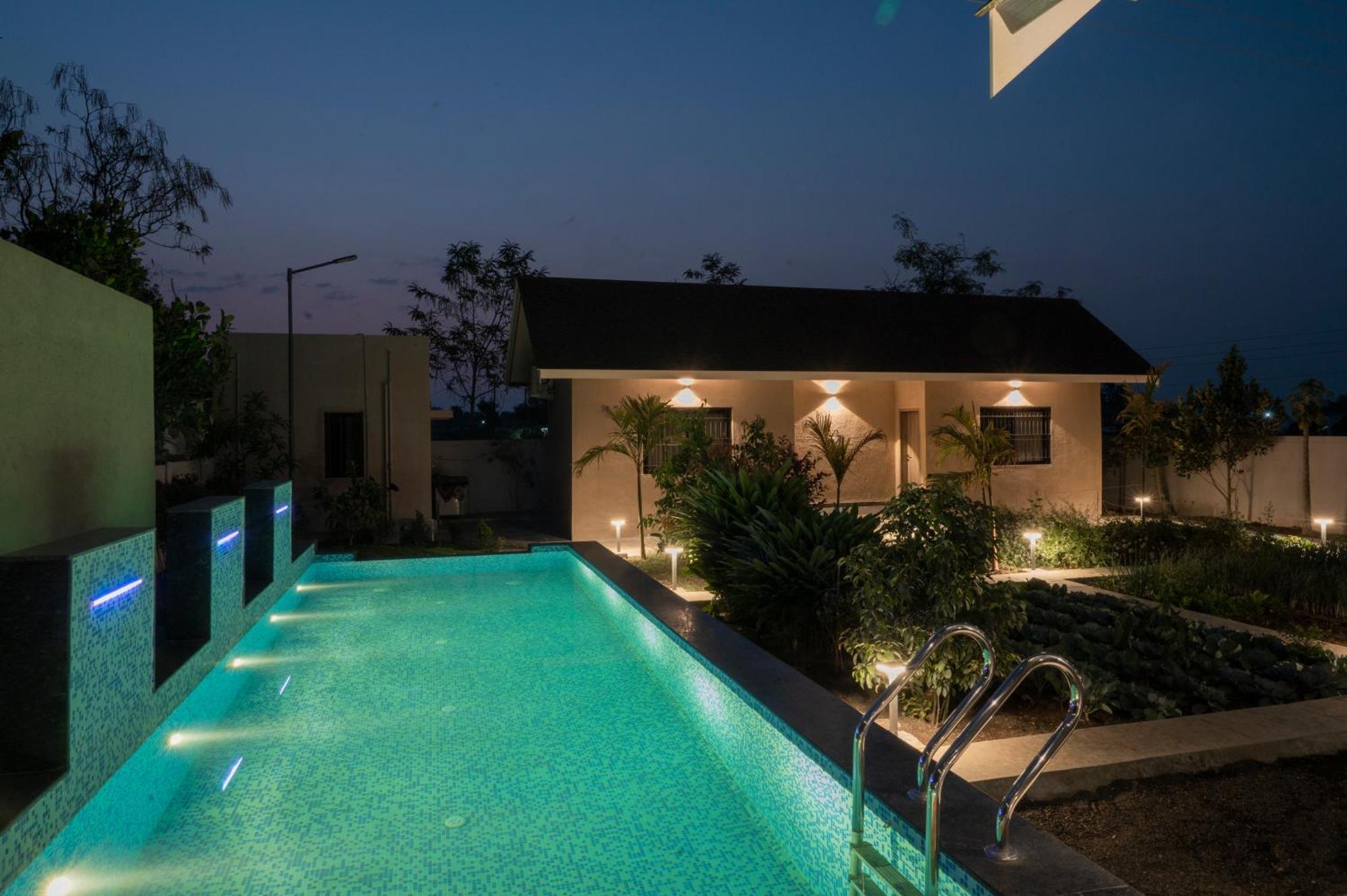 Saffronstays Eden, - Pet-friendly With Pool, Jacuzzi & Grape Farm * Nashik