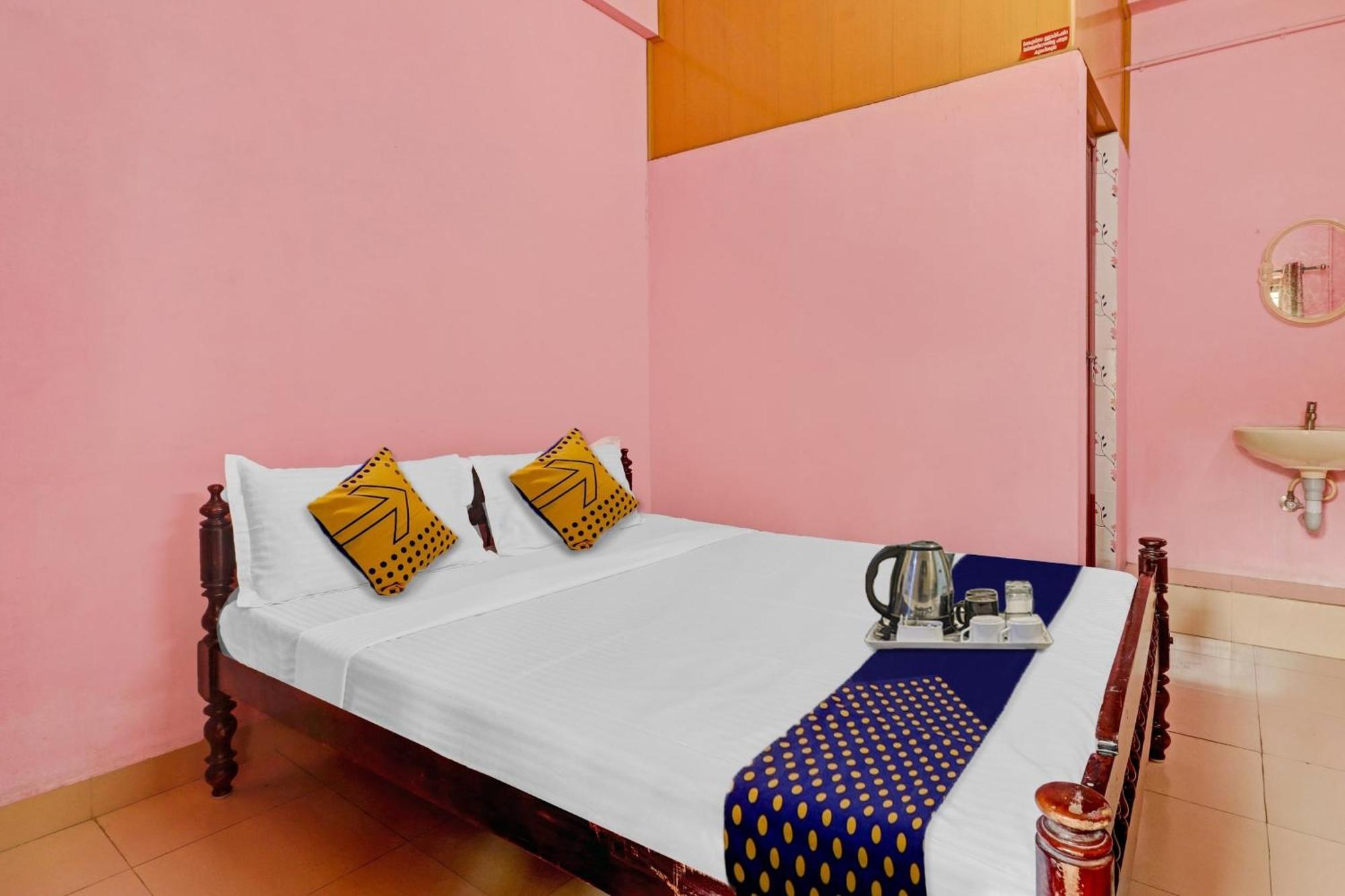 Spot On Jayesh Hotel 3*