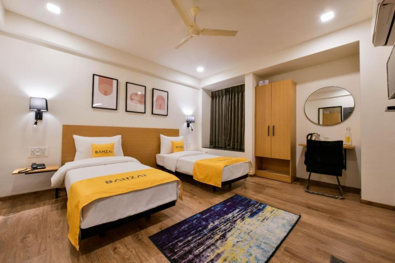 Banzai Hotel