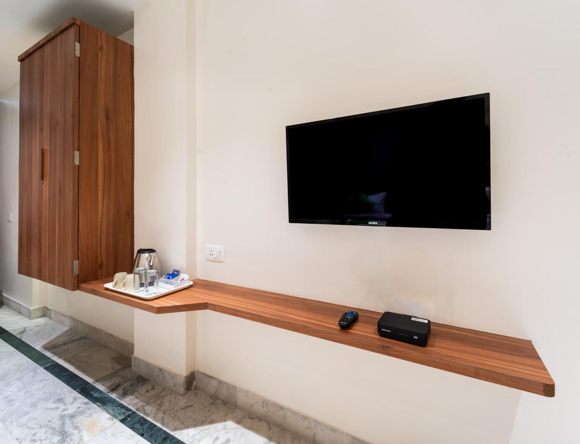 Treebo Kaveri Hotel
