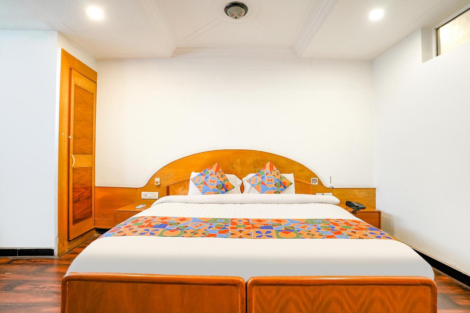 Hotel Fabhotel Silver Ii 3*