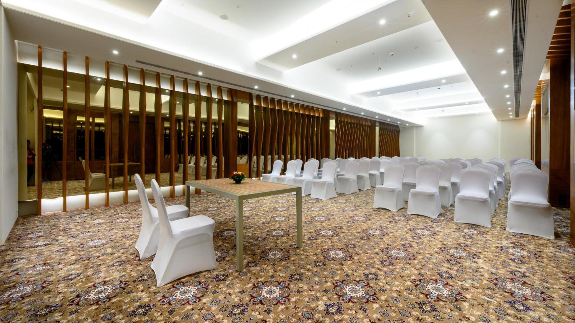 Resort Aria & Nashik