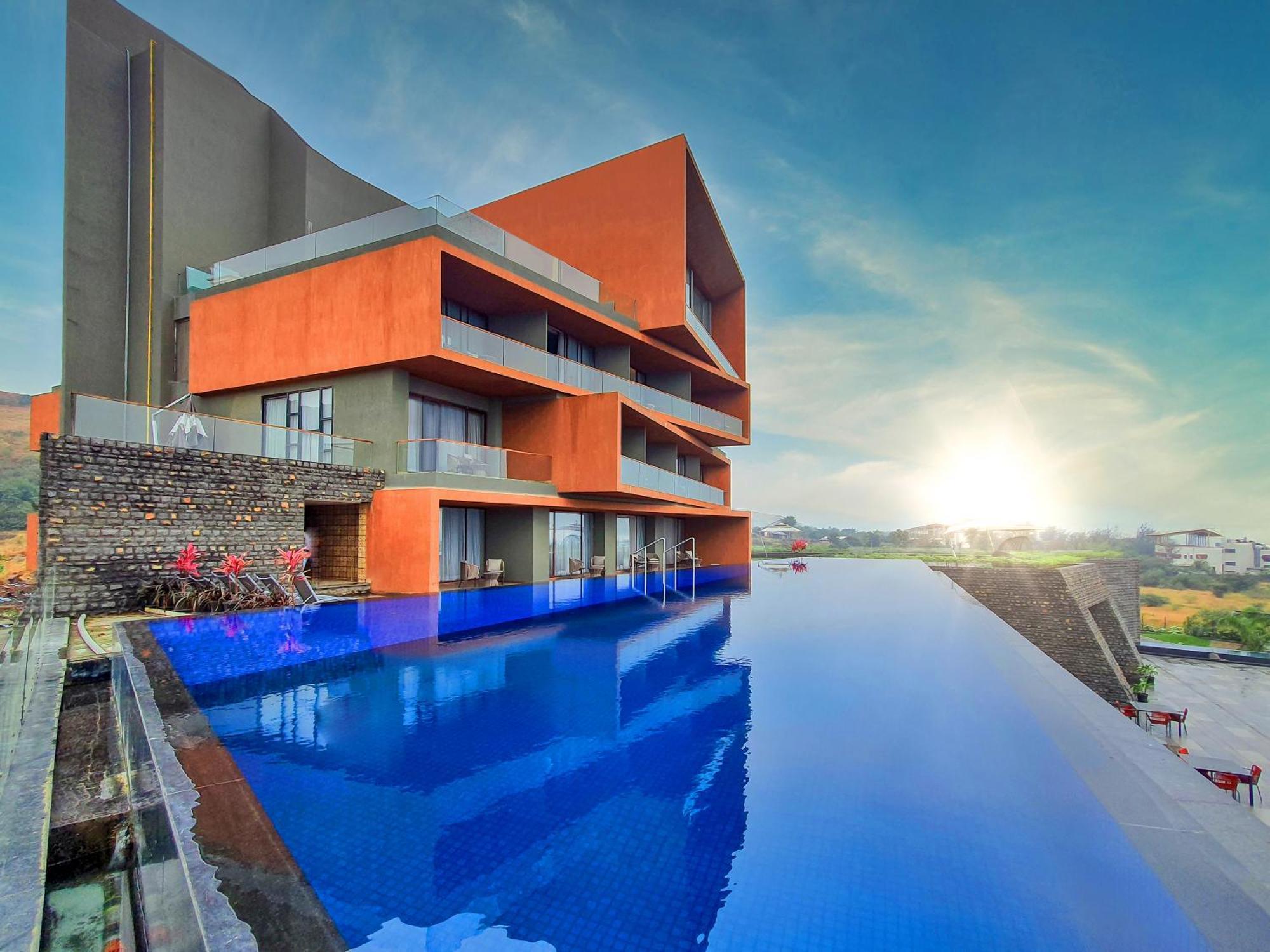 Resort Aria &