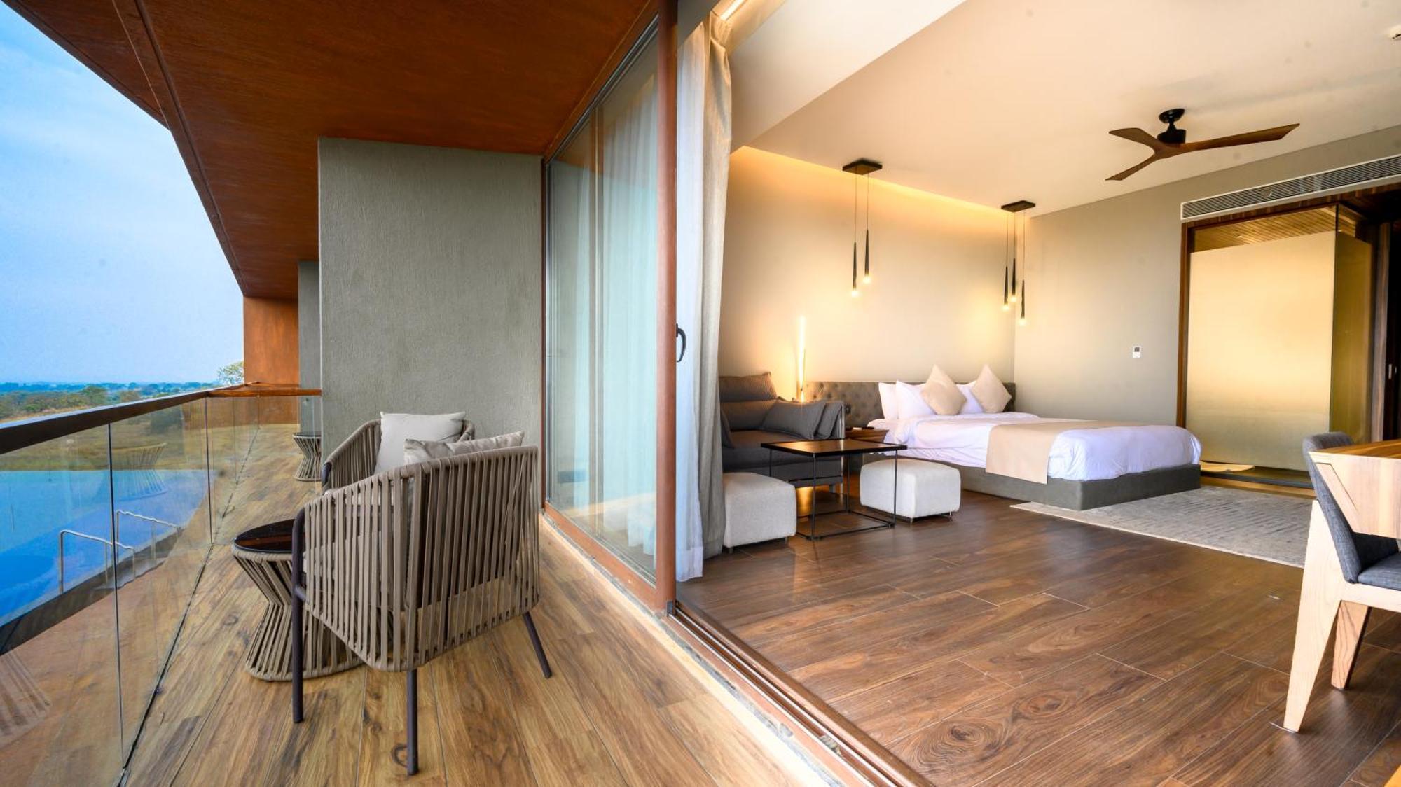 Aria & 5* Nashik