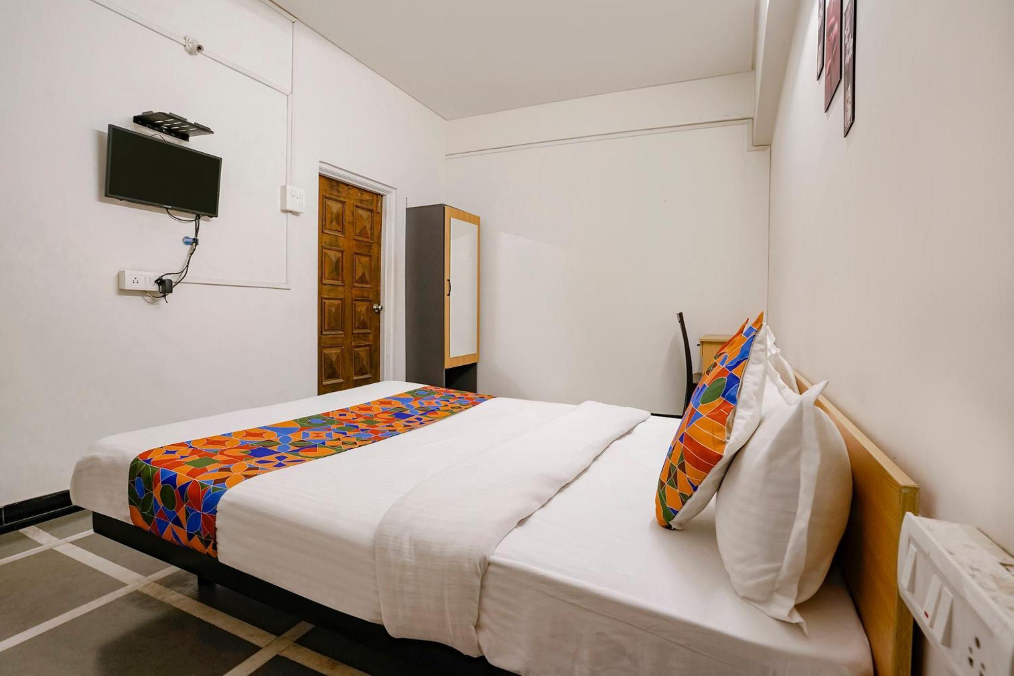Hotel Fabhotel Saubhagya 3*