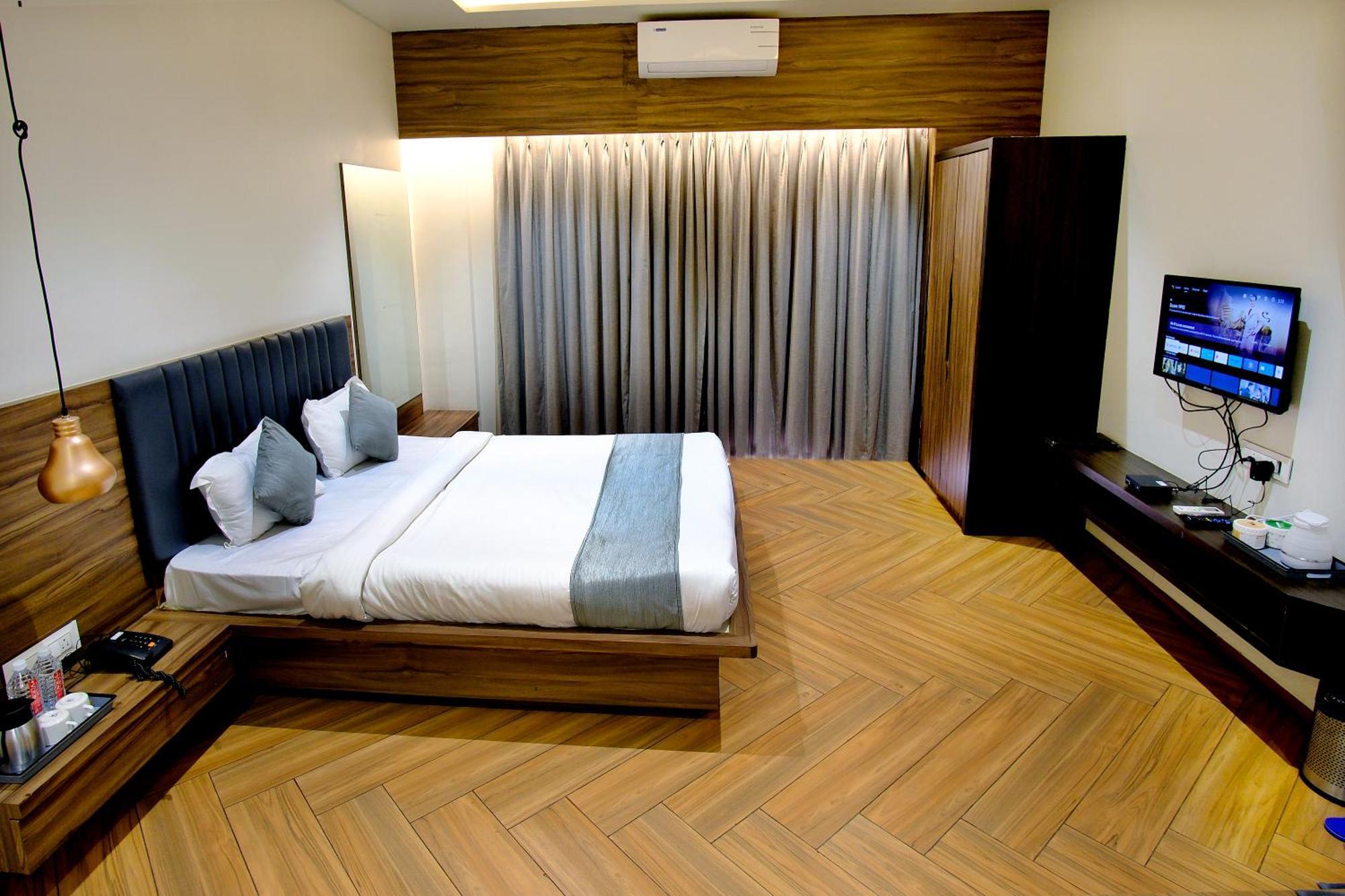 Maharaja Hotel 3*